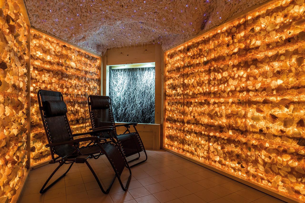 Willa Wiosenna Hotell Ozarow Mazowiecki Exteriör bild