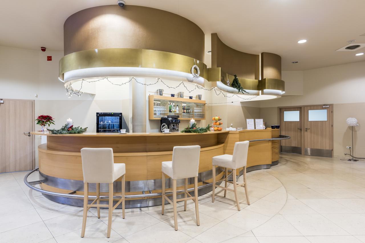 Willa Wiosenna Hotell Ozarow Mazowiecki Exteriör bild