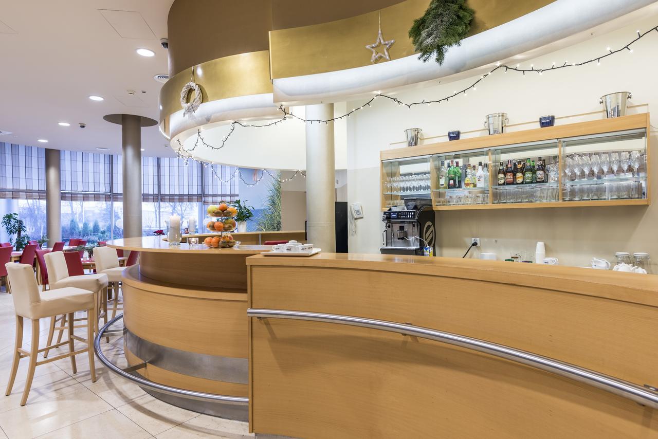 Willa Wiosenna Hotell Ozarow Mazowiecki Exteriör bild