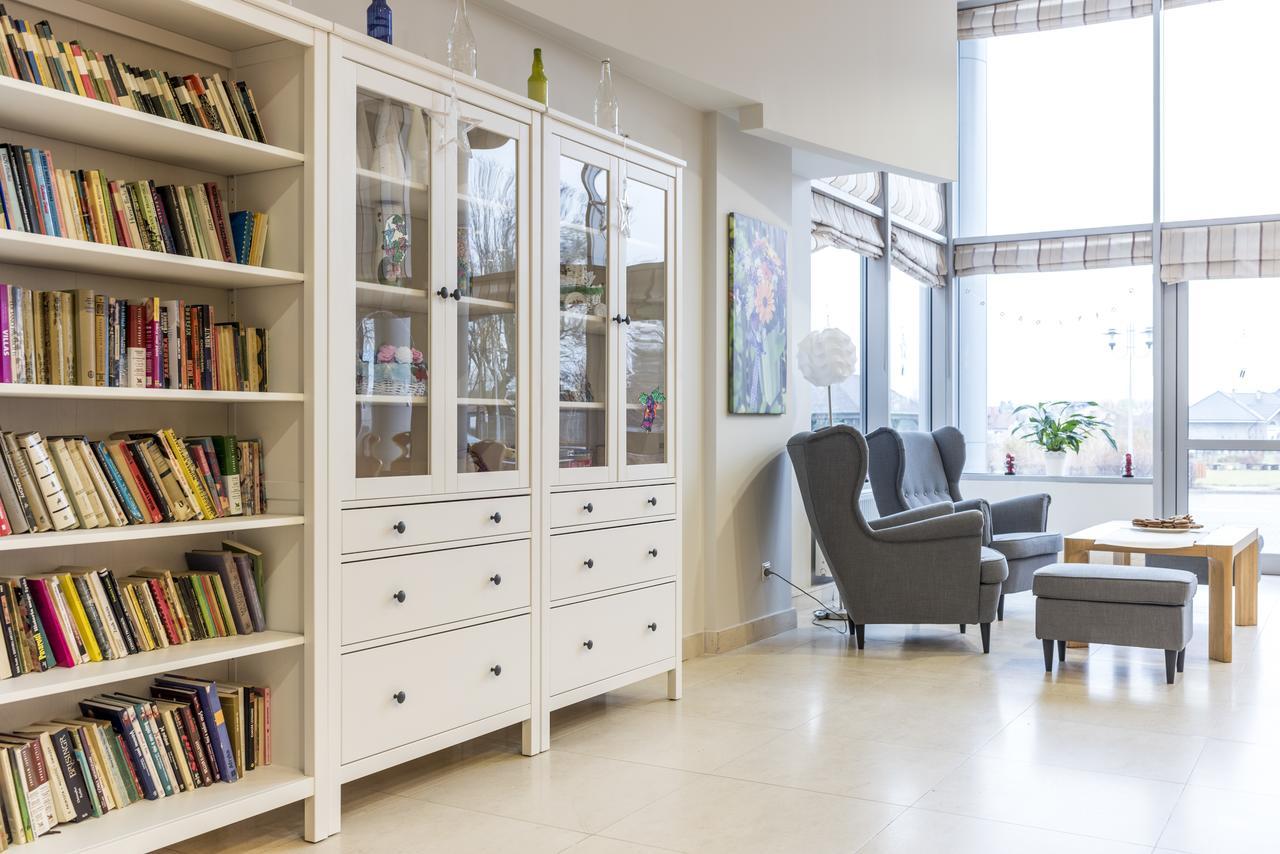 Willa Wiosenna Hotell Ozarow Mazowiecki Exteriör bild