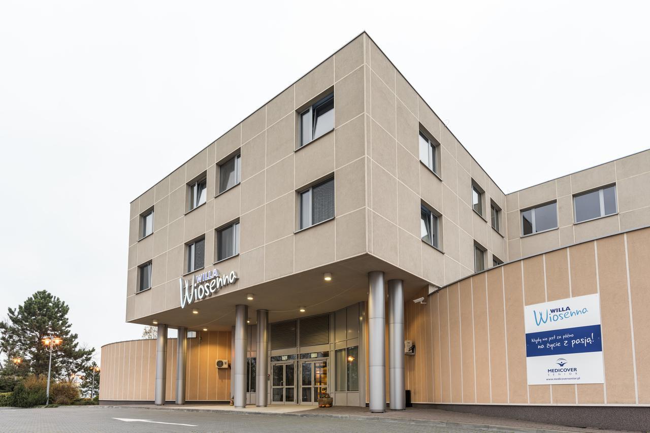 Willa Wiosenna Hotell Ozarow Mazowiecki Exteriör bild